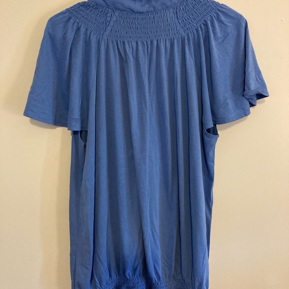 Women’s top - Picture 3 of 3